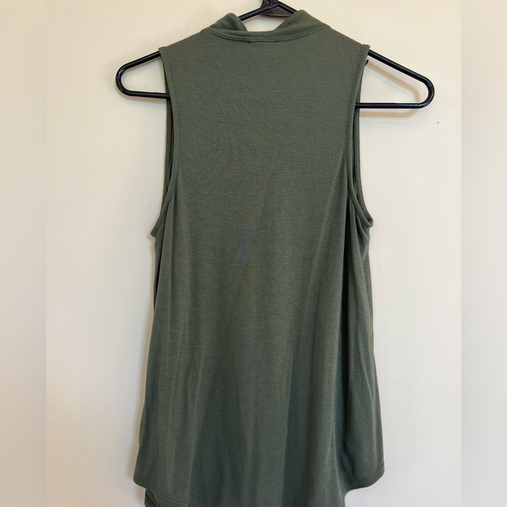 Express cutout top - Picture 2 of 2